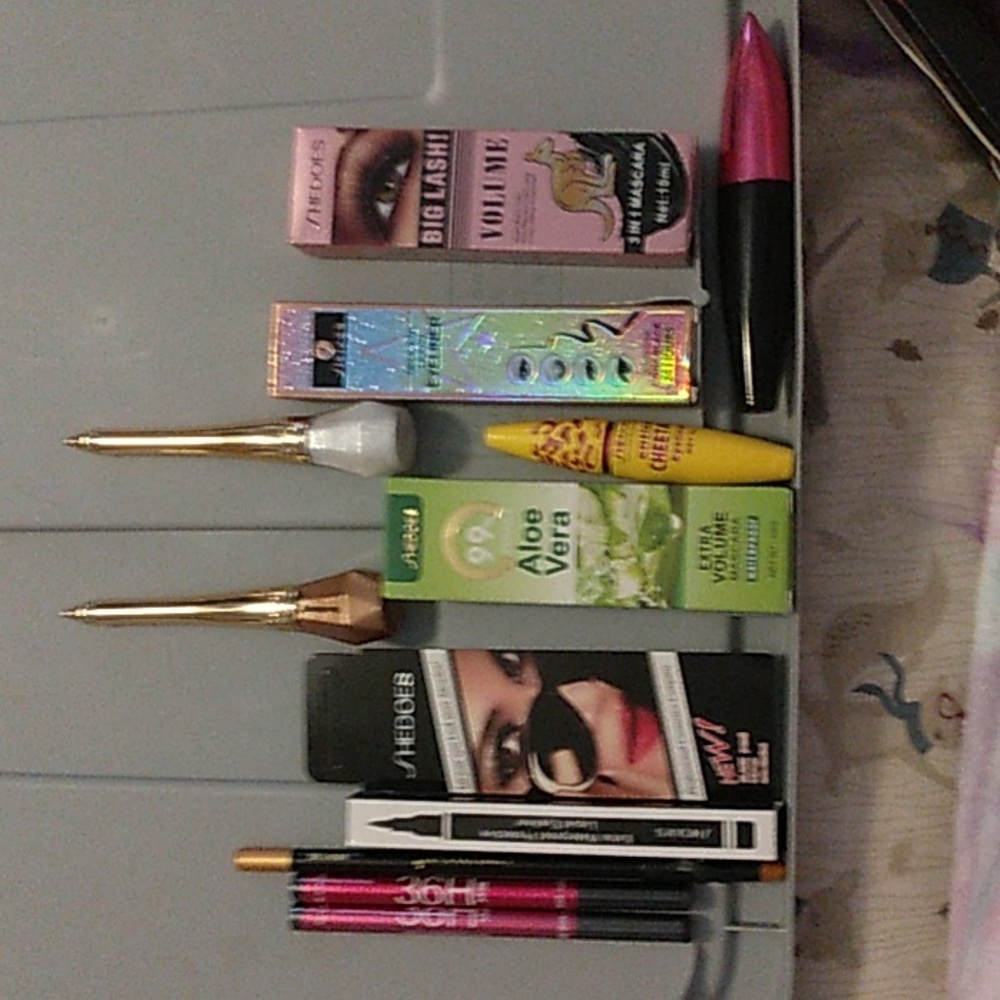 Makeup mystery bundles